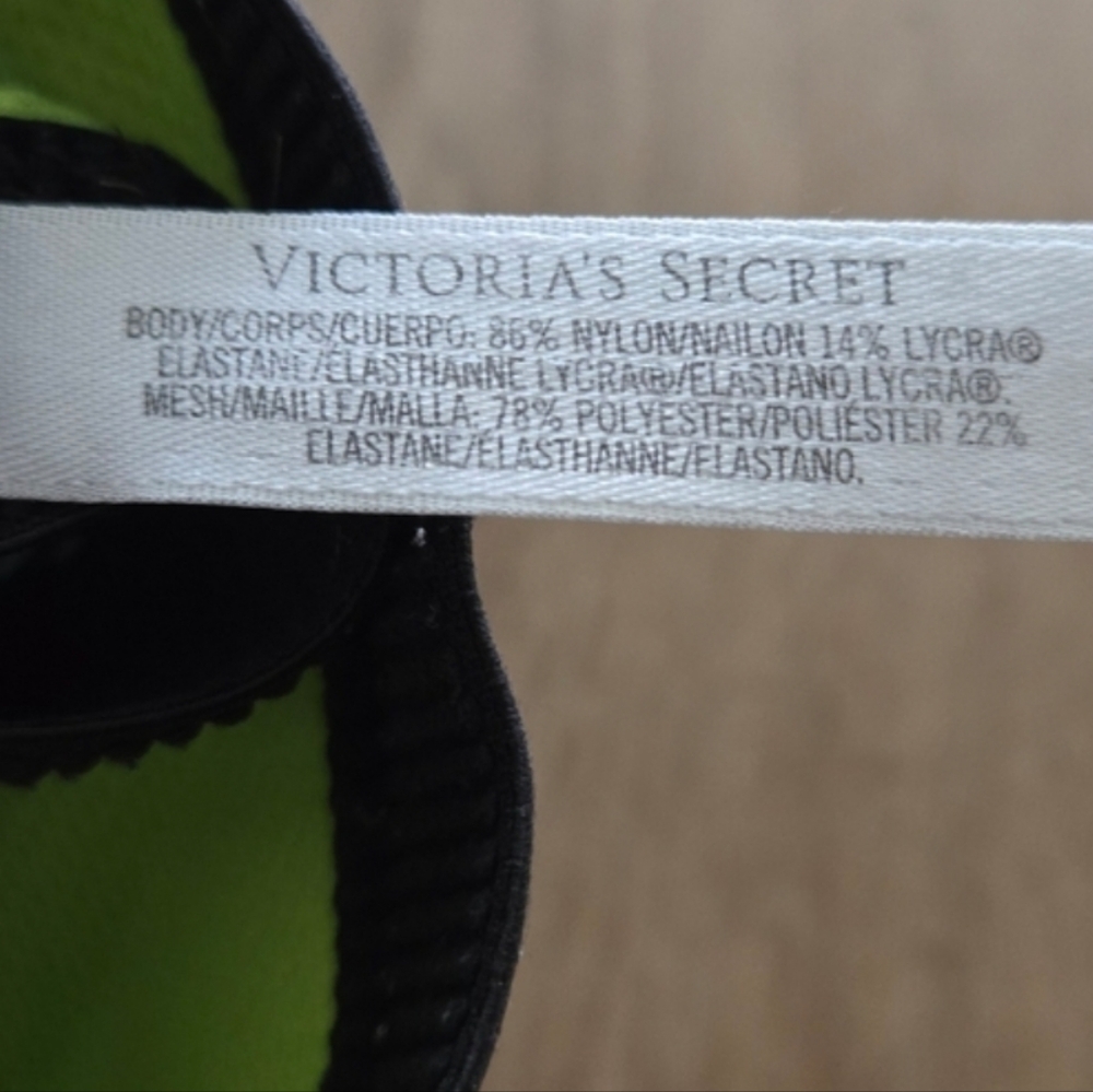 VSX Sport Black Athletic Underwire Padded The Incredible Sports Bra Sz 32DDD - Picture 5 of 5